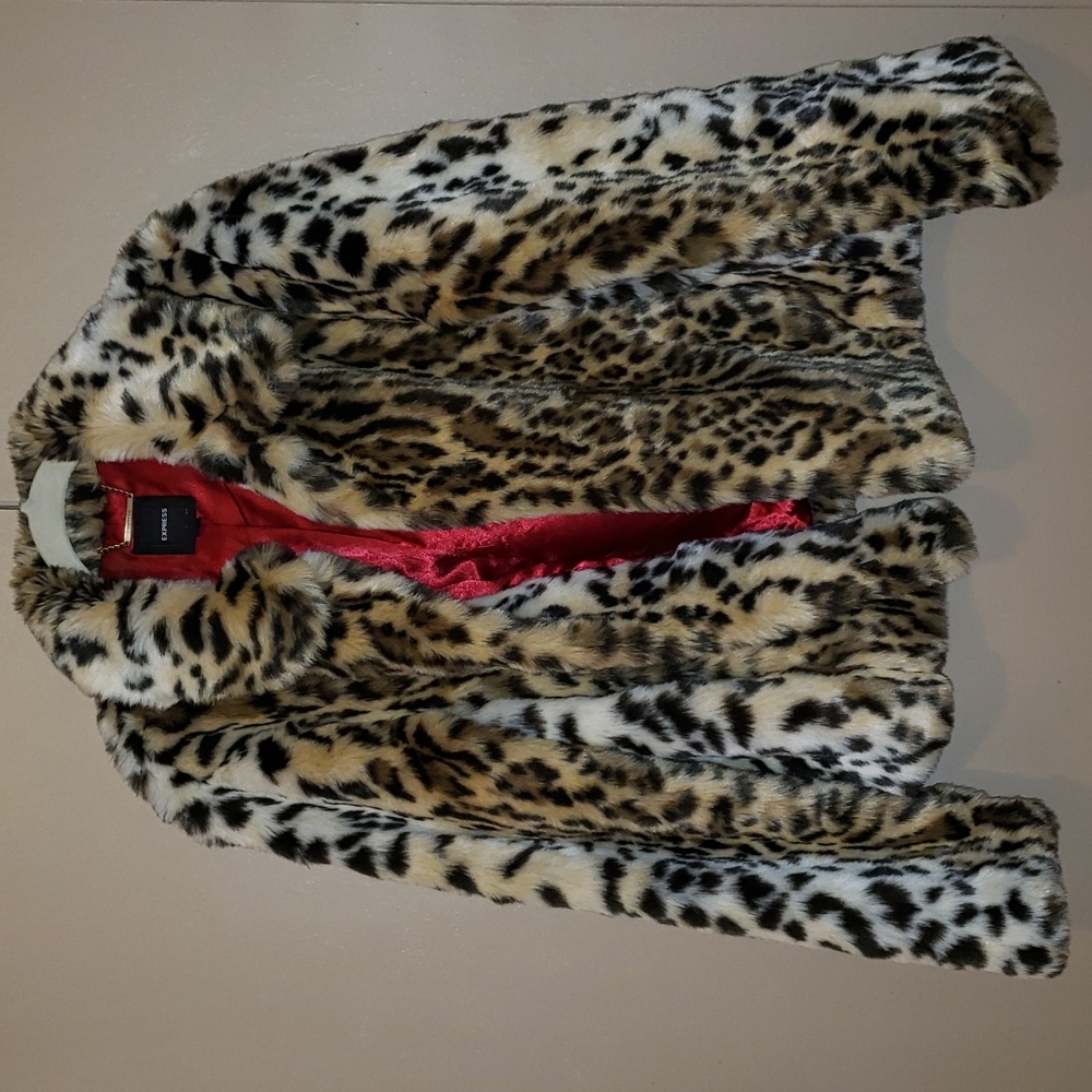 Express fux Leopard Coat